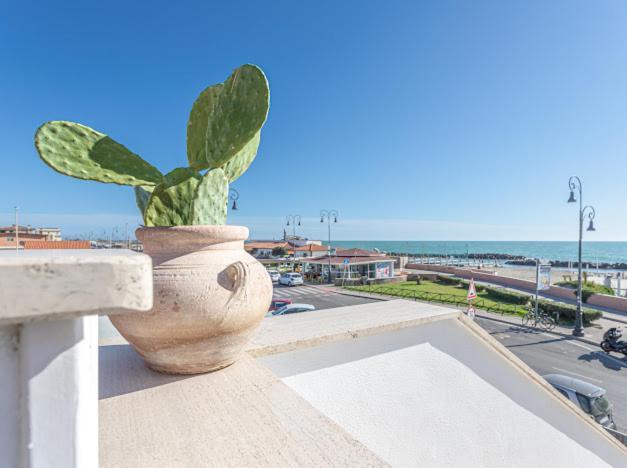 Casa Mira Luxury Sea House Fco Airport Apartment ฟิวมิชีโน ภายนอก รูปภาพ