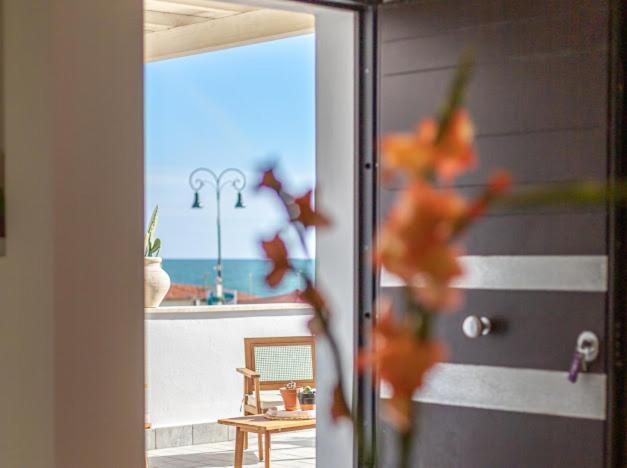 Casa Mira Luxury Sea House Fco Airport Apartment ฟิวมิชีโน ภายนอก รูปภาพ